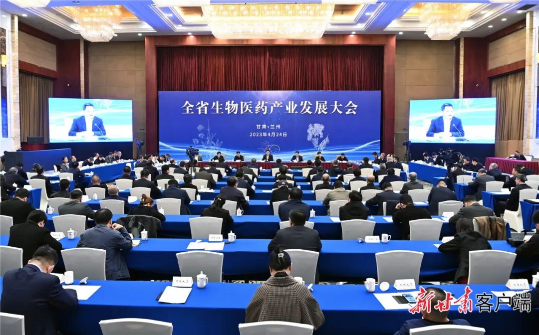 任振鶴在全省生物醫(yī)藥產(chǎn)業(yè)發(fā)展大會(huì)上強(qiáng)調(diào) 結(jié)合主題教育深化落實(shí)“八個(gè)著力” 立足資源稟賦打造具有持續(xù)競爭力的新的經(jīng)濟(jì)增長點(diǎn)