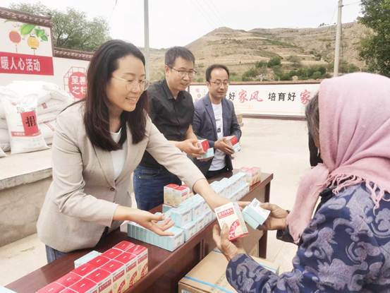 說明: 說明: C:UsersADMINI~1AppDataLocalTempWeChat Filesca462ecc4cb935133114d9b8b3d6c19.jpg